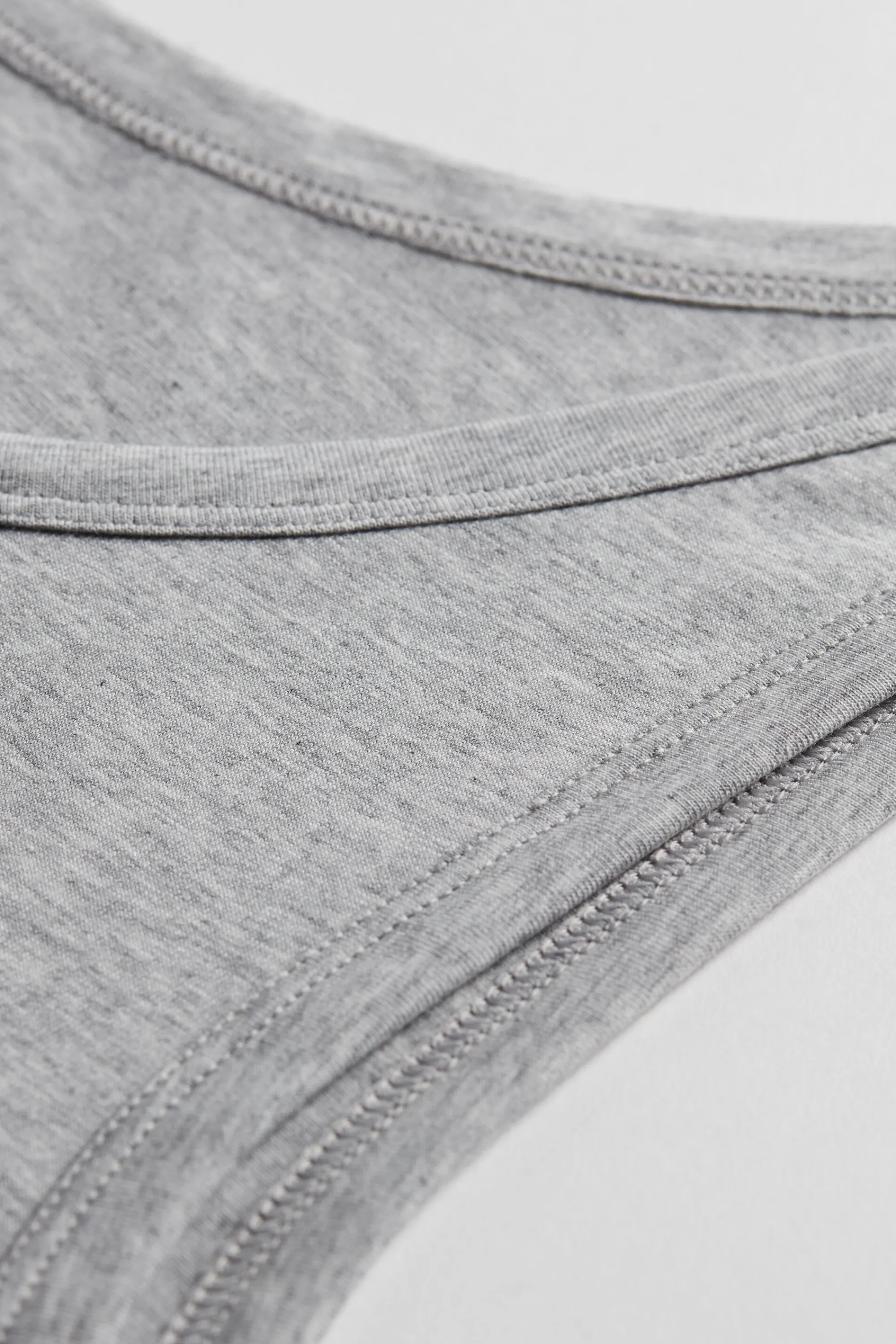 Intimissimi Canotta Smanicata con Collo Tondo in Cotone Superior Elasticizzato