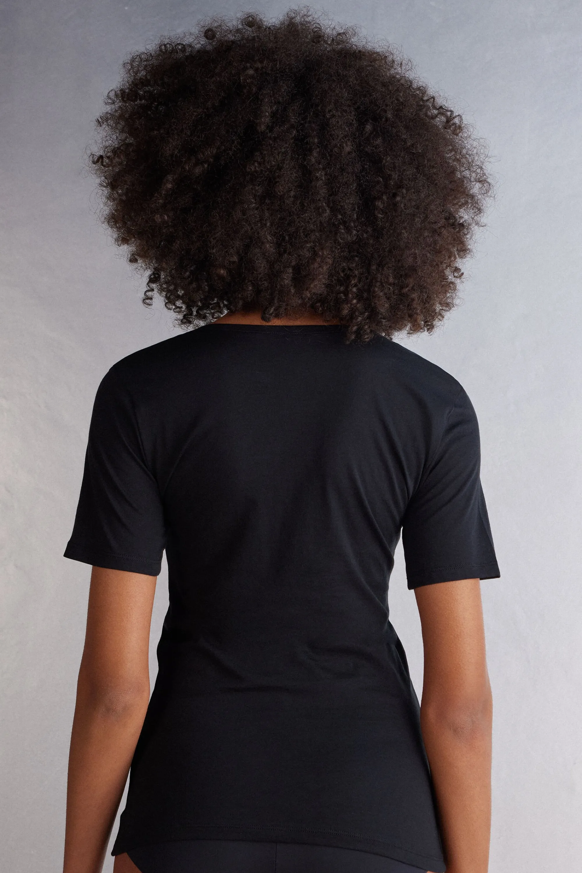 Intimissimi Maglia Manica Corta con Scollo a V in Cotone Ultrafresh